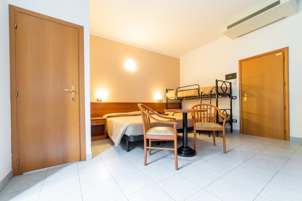 Meridiana Family & Nature Hotel Marina Romea Ruang foto