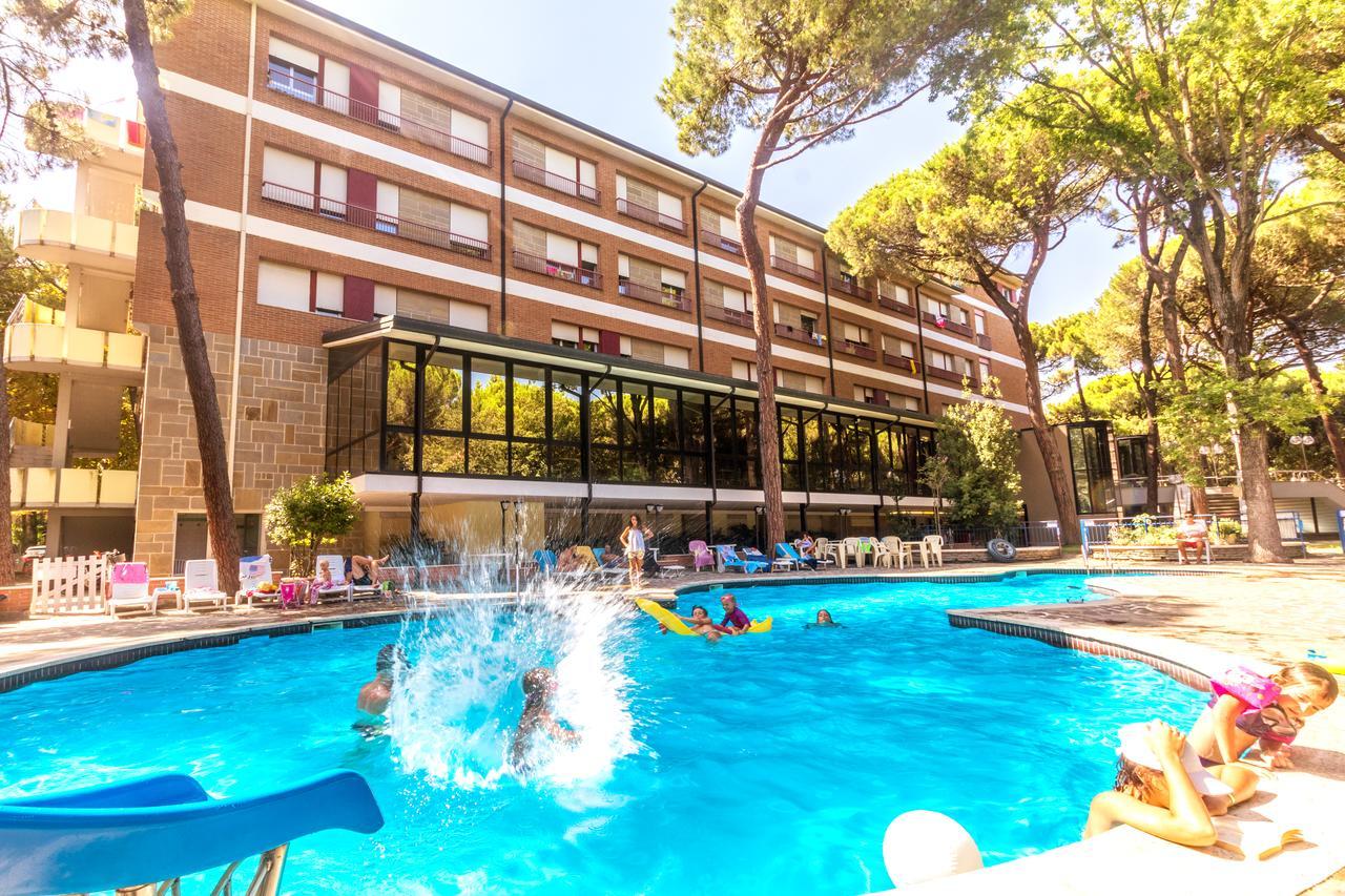 Meridiana Family & Nature Hotel Marina Romea Bagian luar foto